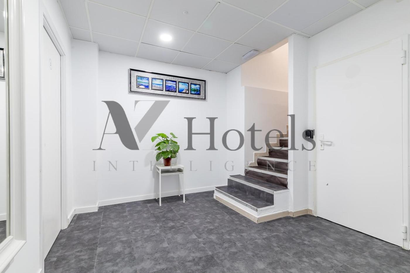 Ayz Ulises - Auto Check-In Property Madrid Exterior photo
