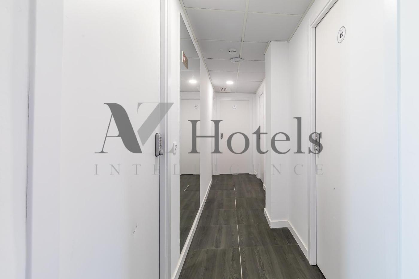 Ayz Ulises - Auto Check-In Property Madrid Exterior photo