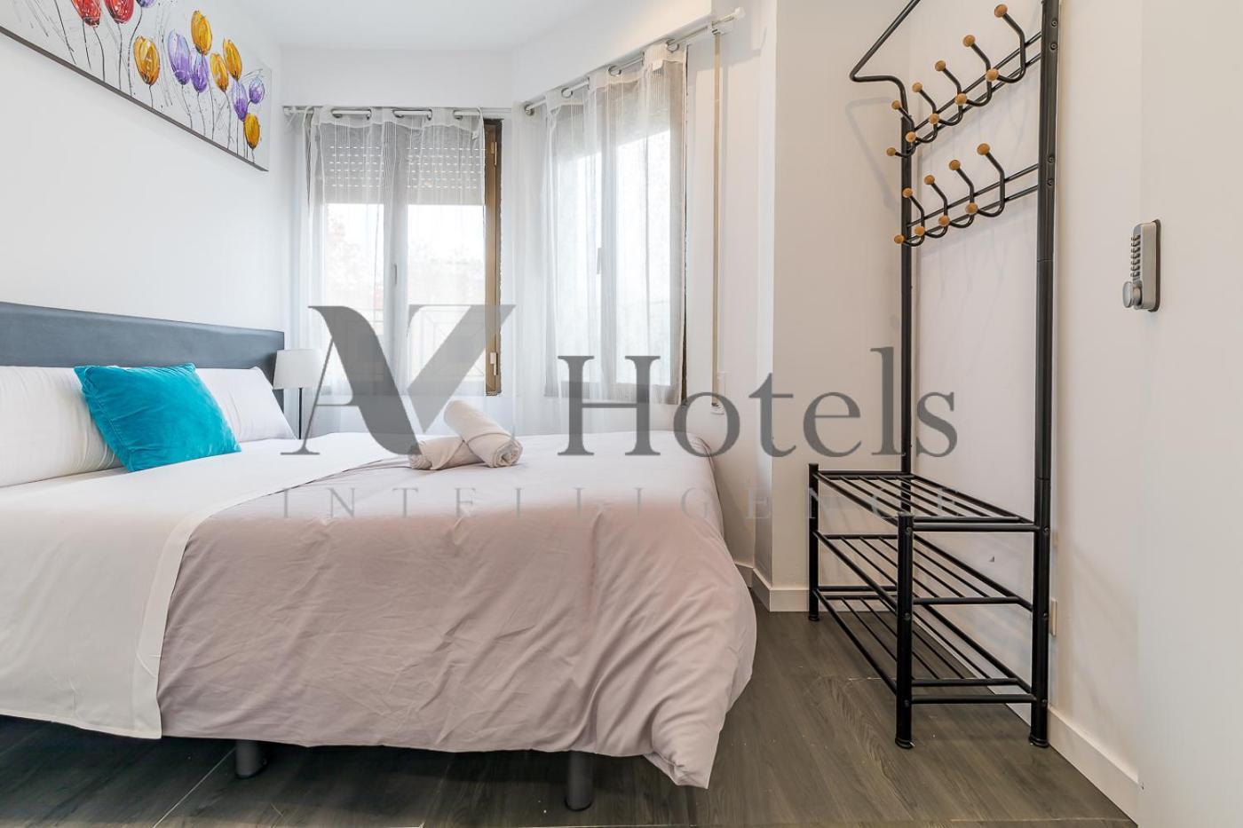 Ayz Ulises - Auto Check-In Property Madrid Exterior photo