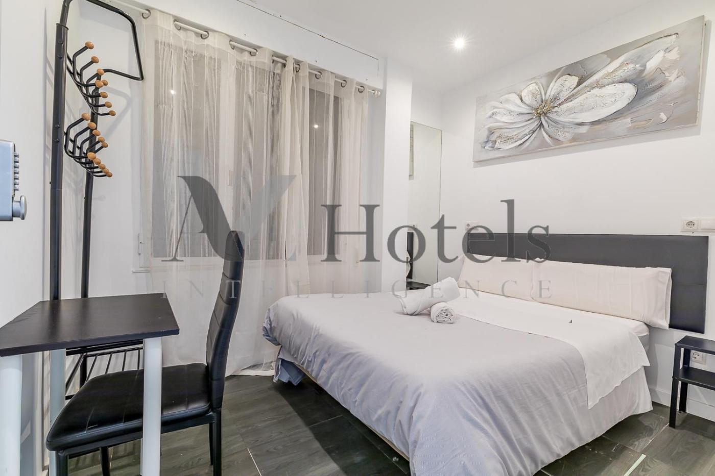 Ayz Ulises - Auto Check-In Property Madrid Exterior photo