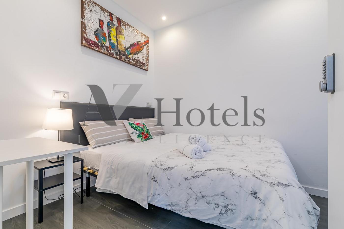 Ayz Ulises - Auto Check-In Property Madrid Exterior photo