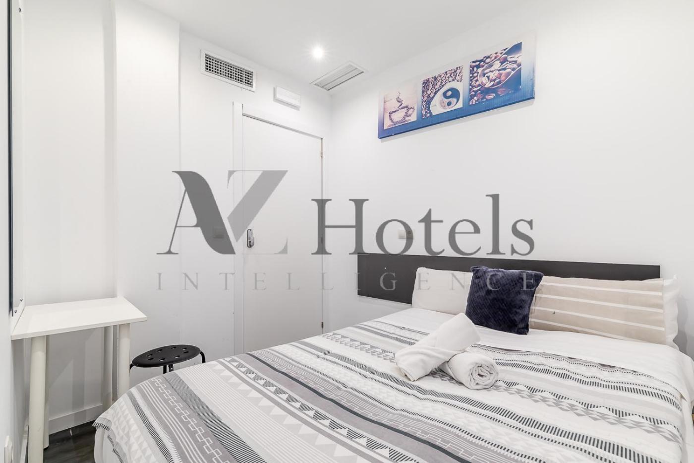 Ayz Ulises - Auto Check-In Property Madrid Exterior photo