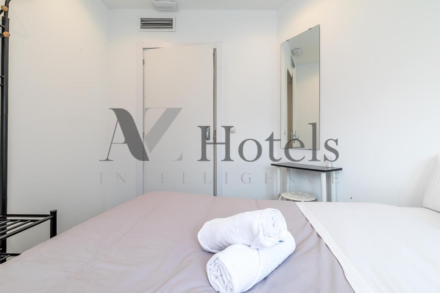 Ayz Ulises - Auto Check-In Property Madrid Exterior photo